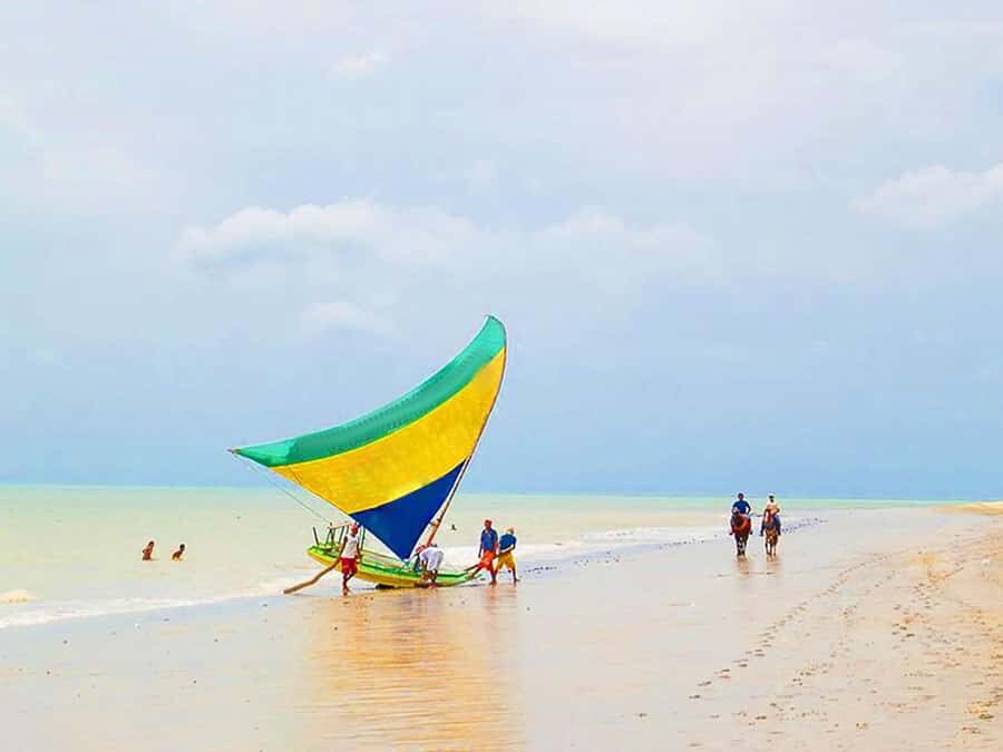 Cumbuco Adventure: Dune Rides, Lagoa do Catu & Coastal Views - Pickup, Transport, and Guide Style in English, Spanish, and Portuguese