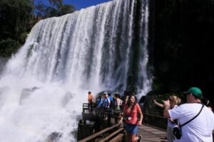 Day Trip to the Argentinian Side of Iguassu Falls from Foz do Iguaçu - Lower Circuit in Argentina: short walk, unforgettable water