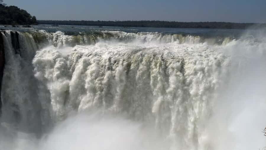 From Foz do Iguaçu: Iguazú Falls Boat Ride Argentina - Getting into the park: skip the line, but plan for reality