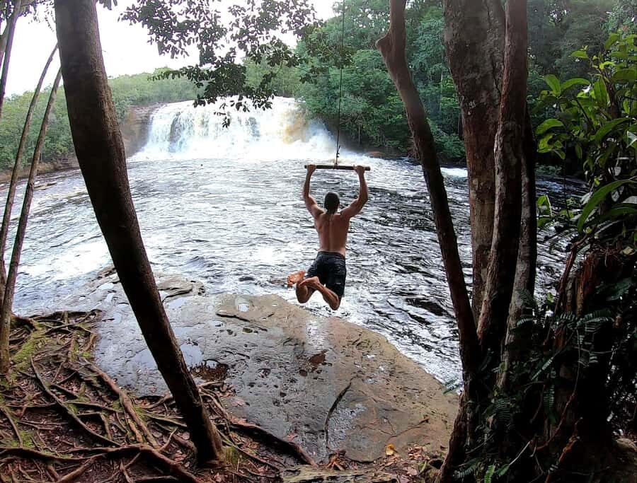 From Manaus: Presidente Figueiredo Waterfalls Daytrip - Waterfall No. 1: the Presidente Figueiredo cascades and first splash time