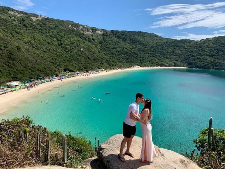 From Rio de Janeiro: Arraial do Cabo Island Day Trip - First stops on land: Praia do Forno and Ilha do Farol set the visual expectations