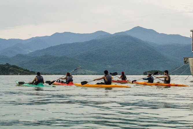 Kayaking to the mangroves - From Bay to Canals: Paraty Views, Photo Stops, and Historic Details
