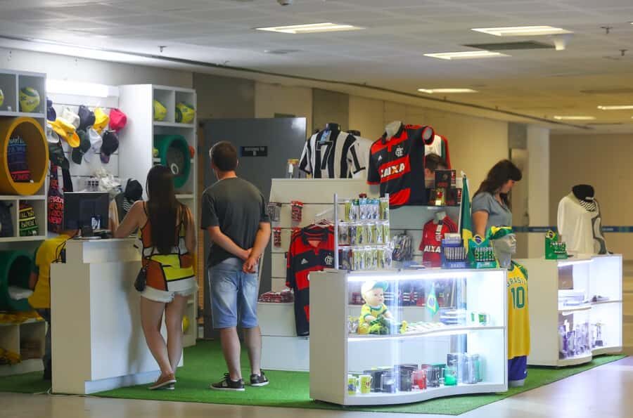 Rio: Maracanã Stadium Official Entrance Ticket - Photos and paid add-ons: what’s included vs what costs extra