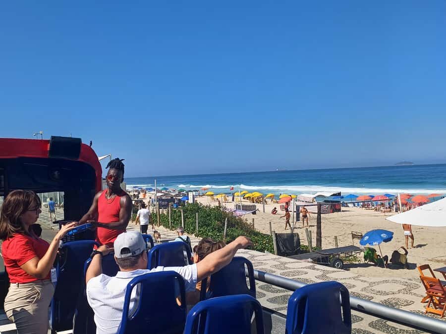 Rio Samba Bus: hop-on hop-off city tour in Rio de Janeiro - The city-center sweep: Cathedral, Paço Imperial, Candelária, and more
