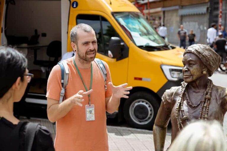 São Paulo: Liberdade Street Food Tour - Your meetup at Banco Bradesco Prime (and how not to miss it)