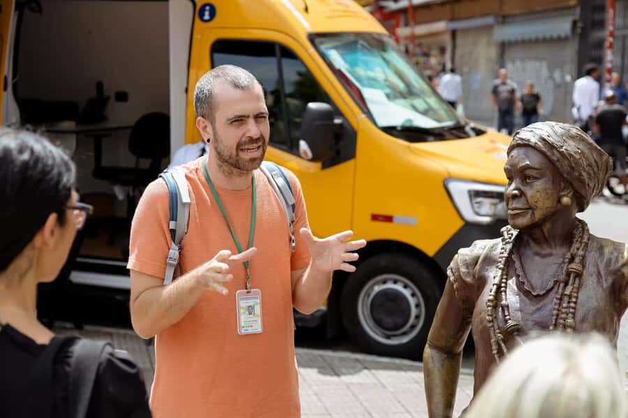 São Paulo: Liberdade Street Food Tour - Your meetup at Banco Bradesco Prime (and how not to miss it)