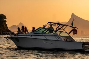 Sunset Boat Tour with Beer, Water, Soda and Snacks included - The 3-Hour Timeline: What Your Evening Looks Like