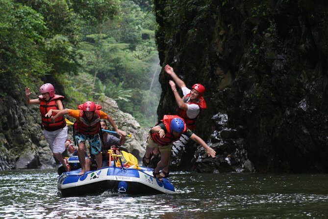 White Water Rafting Pacuare River with Lunch From Puerto Viejo - River Class III–IV: what you’re signing up for on Pacuare